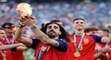 اقدام عجیب کوکوریا؛ حمل کاپ قهرمانی جام جهانی در کیسه پلاستیکی!