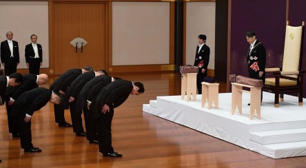 مراسم تاج‌ گزاری رسمی امپراتور جدید ژاپن