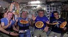 پیتزاخوری فضانوردان!