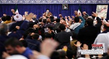 لحظه ورود رهبر انقلاب به حسینیه امام خمینی(ره)