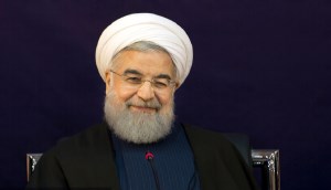 روحانی: خبرنگاران نقص ما را بدون لکنت زبان بگویند