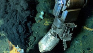 حفر معدن در اعماق اقیانوس‌ها