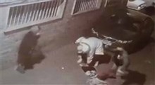 لحظه حمله دو زورگیر سارقان در یکی از خیابان‌های پایتخت