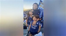 حضور همسر بازیکن برزیلی استقلال و ذوق فرزندانش در ورزشگاه آزادی