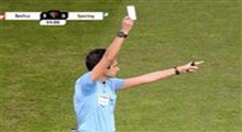 تفاقی بی‌سابقه در فوتبال دنیا؛ استفاده از «کارت سفید» توسط داور زن