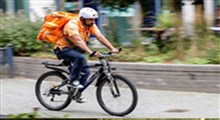 وزیر افغان که در کشور آلمان، پیک دوچرخه شد