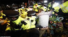 اعتراضات در لندن بعد از قتل زن جوان توسط پلیس