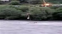 نجات ناموفق یک مرد گرفتار شده در رودخانه خروشان