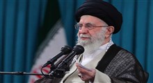 آمریکایی ها میلیاردها دلار اموال ملت ایران را حبس کرده اند/ امام خامنه ای