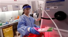 شیوع ویروس کرونا در آمریکا سبب تشکیل صف های طولانی برای انجام آزمایش شد