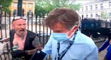 حمله خشمناک انگلیسی‌ها به خبرنگار BBC مقابل چشمان پلیس