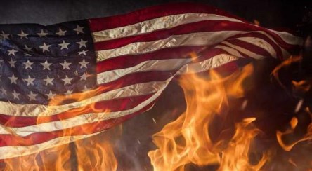 آتش‌ زدن پرچم آمریکا و اسرائیل در عراق