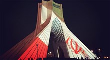 نورپردازی برج آزادی تهران در حمایت از بیماران مبتلا به کرونا