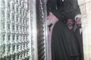 ماجرای حضور مخفیانه امام خمینی(ره) در حرم حضرت عبدالعظیم حسنی + فیلم