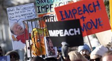 تجمع آمریکایی‌ها در اعتراض به روند نمایشی استیضاح ترامپ