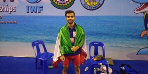 وزنه برداری قهرمانی جهان| درخشش نقره‌ای قشقایی/ پایان کار اولین بانوی وزنه بردار ایران با 2 رکورد ملی