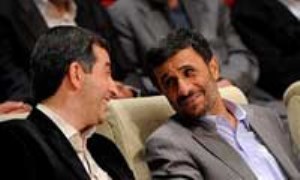 احمدی نژاد افشا می کند؛ مشائی حمایت + سند