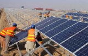 طرح ساخت نیروگاه خورشیدی در دانشگاه شهید مدنی/پرورش گیاهان مقاوم به شوری در اطراف دریاچه ارومیه