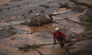 مفقود شدن 200 نفر در پی شکستن یک سد در برزیل