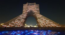 همدردی ایران با ملت چین در مبارزه با کرونا با اکران تصاویری بر روی برج آزادی
