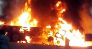 تصادف اتوبوس و تانکر سوخت در بلوچستان پاکستان؛ 27 نفر جان باختند