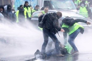 جنبش اعتراضی «جلیقه زردها» به بروکسل رسید/ پایتخت اروپا متشنج شد+عکس و فیلم
