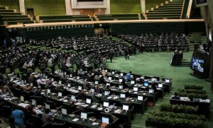 تصمیم مجلس و دولت برای احیای کارت سوخت/ جزئیات جلسه غیرعلنی درباره قیمت بنزین از زبان علی لاریجانی