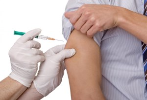 چه افرادی باید واکسن آنفلوآنزا را تزریق کنند؟ + بهترین زمان تزریق