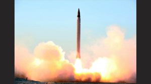 منبع آگاه: آزمایش‌های موشکی ایران دفاعی و پاسخی به تجاوز‌های احتمالی است