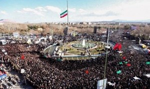 بدرقه باشکوه پیکر شهدای حادثه تروریستی در اصفهان