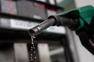 نمایندگان مجلس با «سهمیه بندی بنزین» مخالفت کردند