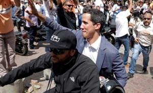 رهبر مخالفان ونزوئلا ممنوع‌الخروج شد؛ امکان دستگیری وی وجود دارد/کاخ سفید تهدید کرد