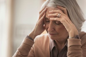 آیا رابطه‌ای میان میگرن و آلزایمر وجود دارد؟