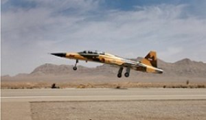 واکنش رسانه‌های جهان به رونمایی از جنگنده ایرانی «کوثر»/جنگنده‌ای که صدای اسرائیلی ها را درآورد