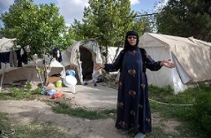 بیش از ۵ هزار خانواده زلزله‌زده همچنان در چادر و کانکس زندگی می‌کنند