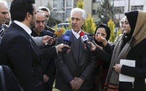وزیر علوم: آمریکا برای اساتید محقق ایرانی تله گذاشته است