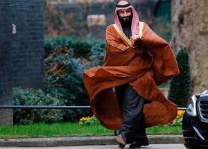 عربستان در شیب تند بی بند و باری؛ شاهزاده سعودی: به زودی شراب هم حلال می‌شود!