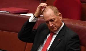 سنای استرالیا در محکومیت اظهارات ضد اسلامی سناتور "آنینگ" قطعنامه صادر می‌کند