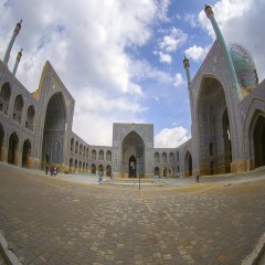 نمایی از حیاط مسجد امام اصفهان