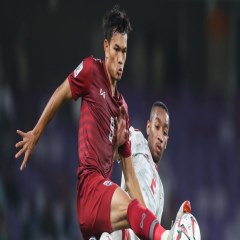 درگیری دو بازیکن اماراتی و تایلندی بر سر توپ