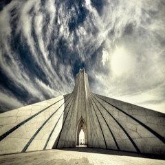 نمایی از برج آزادی تهران