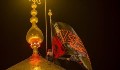 لحظه تعویض پرچم گنبد حرم امام حسین(ع)