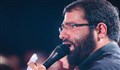 کبوتر نامه بر شهنشه دو عالمم/ سیب سرخی