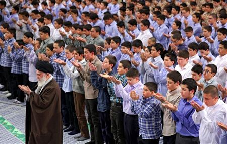 نقش نماز در شخصیت جوانان