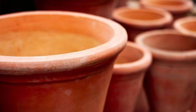 خلاقیت در تزیین گلدان سفالی