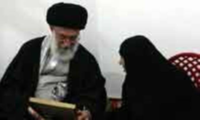 رهبر به خاطر او ماند