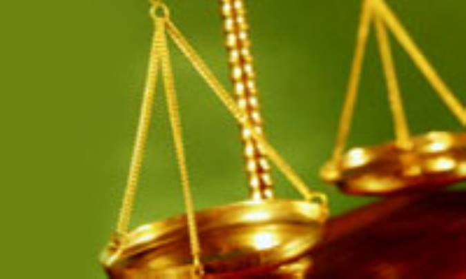 حکم به عدل می کند!