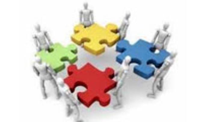 تاریخ و ضرورت همگرایی با علوم اجتماعی