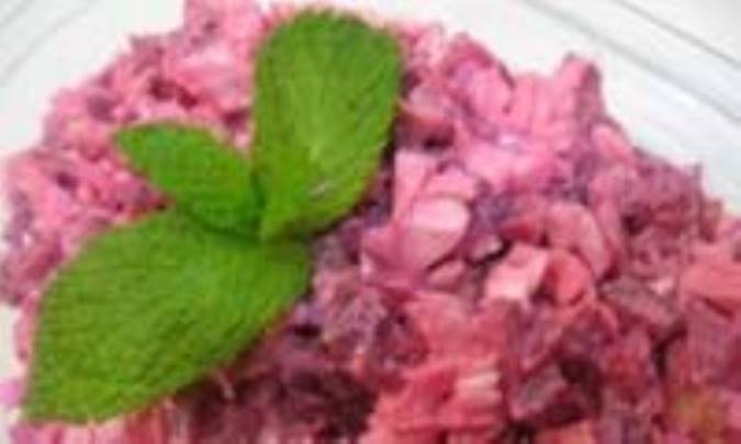 سلطة الشمندر ( سالاد لبو )