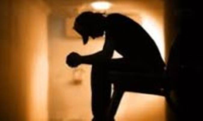 علت افسردگی و افرادی که بیشتر مبتلا می شوند